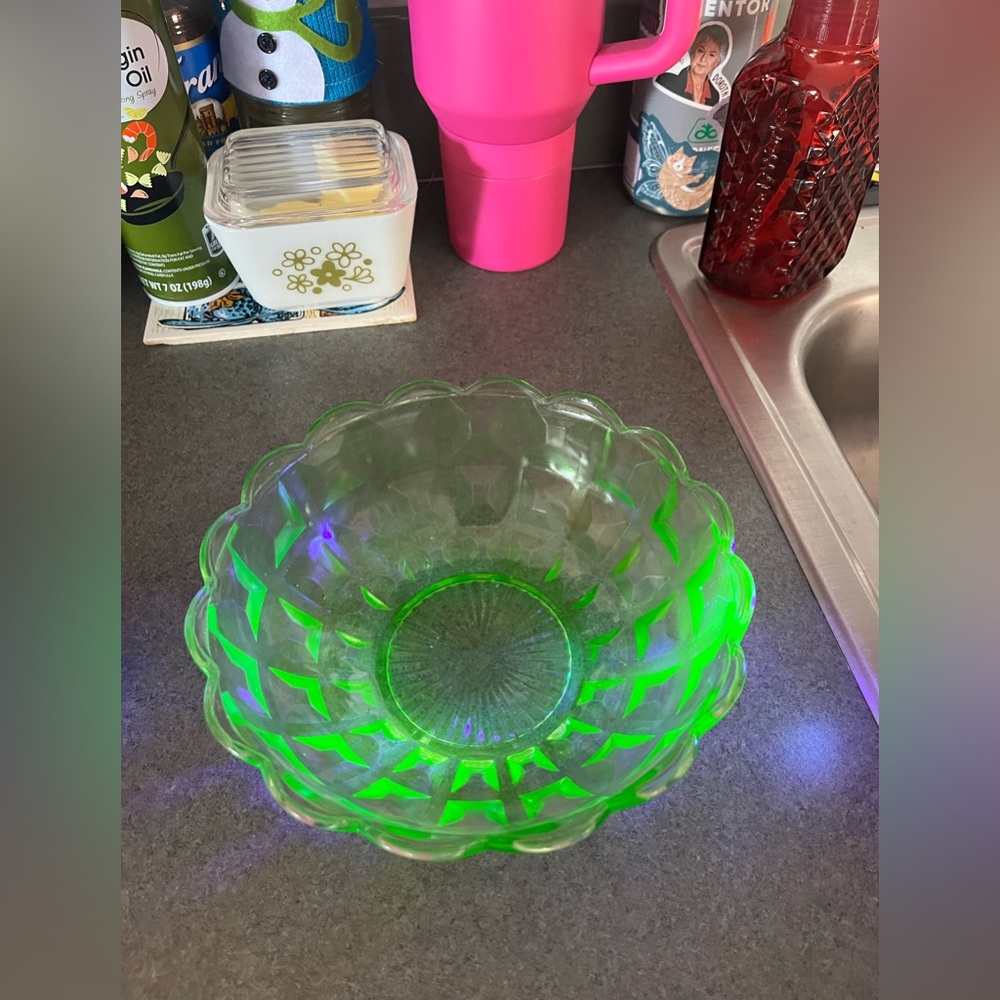 Vintage Uranium Glass bowl